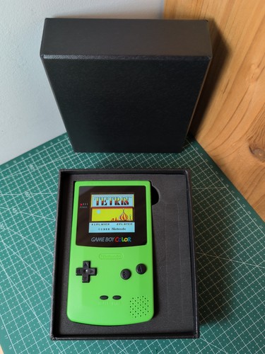 Nintendo game boy - boy, color