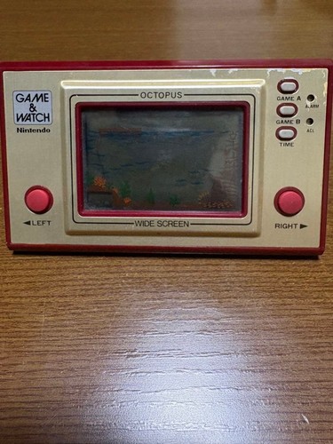 Vintage nintendo game watch - game,