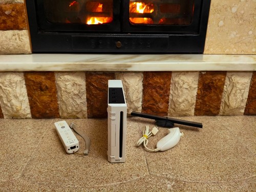 Nintendo wii console - nintendo,